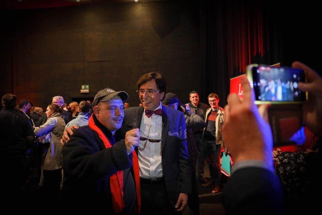 エリオ・ディルポさんのインスタグラム写真 - (エリオ・ディルポInstagram)「Mille mercis à toutes les personnes présentes hier soir à Soignies pour la conférence-débat "La parole est à vous". À commencer par Fabienne Winckel (Bourgmestre) et Patrick Prévot (Député wallon), qui m’ont fait l’amitié de m’accueillir.  Prochain rendez-vous ➡️ Lundi 8 avril à Châtelet 👈🏻 #conference #debat #laparoleestavous #soignies #ps #socialiste #partisocialiste #instagood」4月3日 21時19分 - eliodirupo