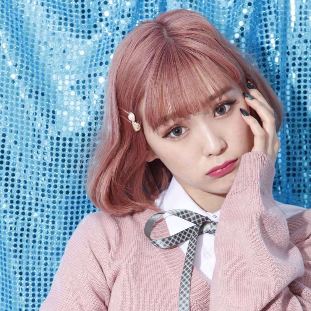 Popteenさんのインスタグラム写真 - (PopteenInstagram)「発売中のPopteen5月号の怒涛の学校ヘアアレ100企画では、新学期にマネできるヘアアレを長さ別に紹介☺️💓 chuuのテリチャン風ヘアもストレートアイロンだけで簡単にマネできるよ🍓✨ #Popteen #ポップティーン #5月号 #発売中 #ヘアアレ100 #せいせい #田向星華 #テリチャン」4月3日 21時23分 - popteen_official