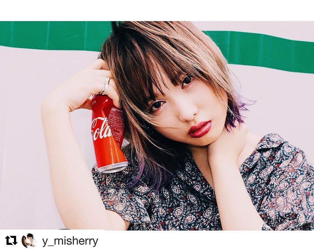 THROW 【スロウ】さんのインスタグラム写真 - (THROW 【スロウ】Instagram)「#Repost @y_misherry with @get_repost ・・・ 美容師１２年目もよろしくお願い致します。  予想していた元号「情熱」 は見事に外れました。  #misherry#スタイリスト募集中#35mmfilm」4月3日 21時26分 - throwcolor