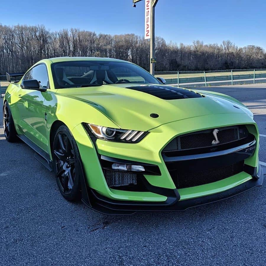 CARLiFESTYLEさんのインスタグラム写真 - (CARLiFESTYLEInstagram)「2020 Grabber Lime GT500. 👍🏼or👎🏼? Photo by @billyjracing #carlifestyle」4月3日 21時38分 - carlifestyle