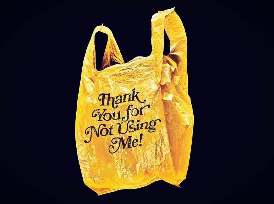 ミロスラヴァ・デュマさんのインスタグラム写真 - (ミロスラヴァ・デュマInstagram)「New York State announced BAN of single-use plastic shopping bags by March 2020, implementing the second statewide ban after California. This is AMAZING news! London, Paris, Rome, Moscow, ALL others, JOIN!!! 🌎🌍🌏」4月3日 21時33分 - miraduma