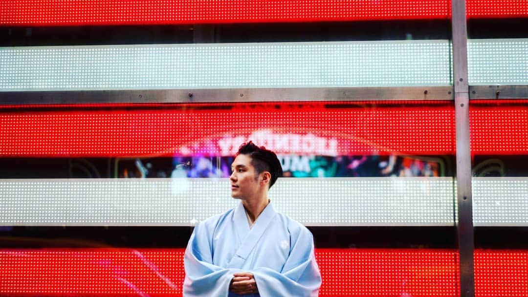 梅川壱ノ介（舞踊家）のインスタグラム：「【アメリカツアーの中間地点】  ノースキャロライナでの公演後、今はニューヨーク昨日はニューヨークでプライベートショーをしました❗  やっぱり好きなだな、ニューヨーク✨😆 #梅川壱ノ介 #アメリカ公演 #アメリカ #ニューヨーク #ノースキャロライナ #ロサンゼルス」