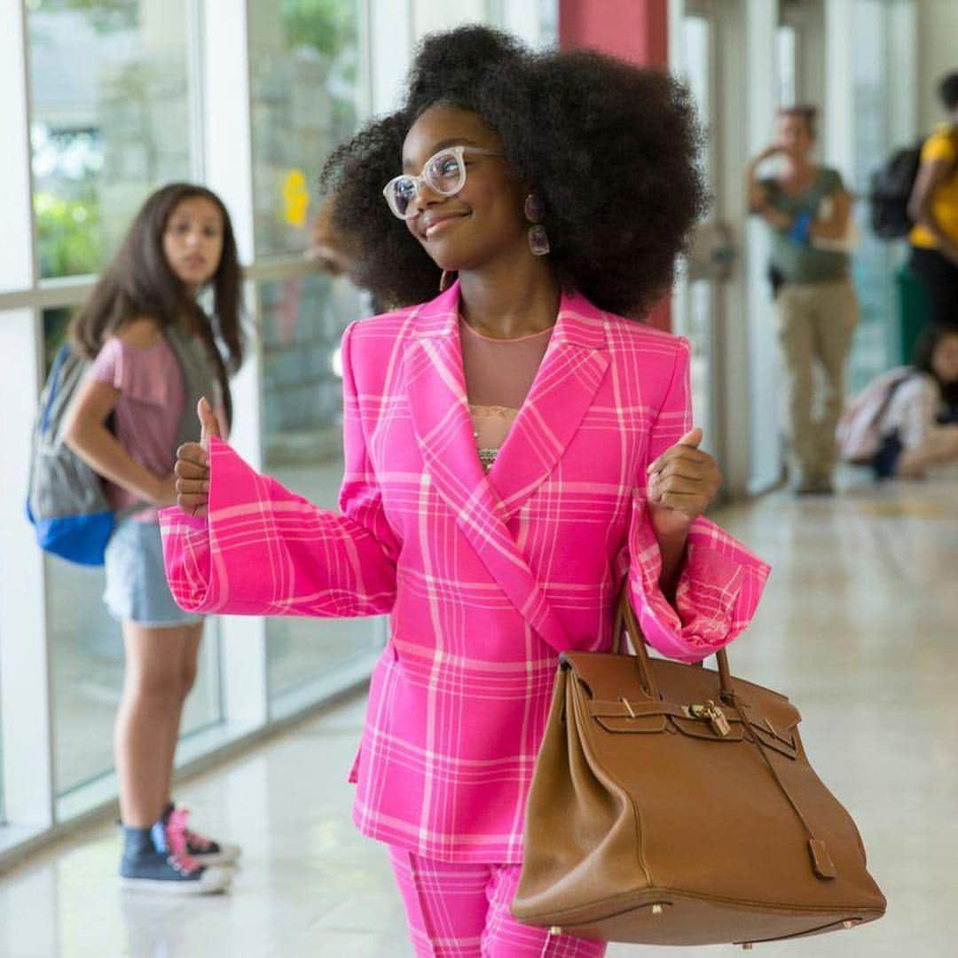 ガブリエル・ユニオンさんのインスタグラム写真 - (ガブリエル・ユニオンInstagram)「Today’s #WCW is the amazing @marsaimartin. At only 14, she is the youngest person to get a first look deal with Universal or any major studio. And as if that wasn’t applaud worthy enough, she is also the youngest person to ever executive produce a studio film. Marsai is not just a star on the rise, she is a bonafide force to be reckoned with, showcasing her brilliant acting in Universal’s newest movie, Little (which hits theaters April 12). She has showed young girls everywhere that you are never too young to dream big! With award wins under her belt, and a series regular role on Black-ish, it is clear that even more massive things are yet to come. Thank you for being an inspiration and a role model to our younger generation. Let us lift her up in the light of goodness and hold her there.」4月4日 8時07分 - gabunion