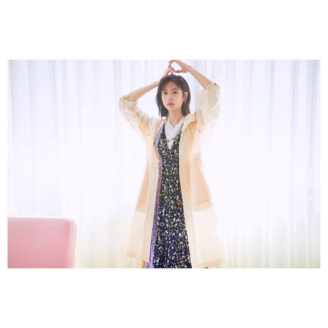 チョン・ソミンのインスタグラム：「@a.t.corner x 쏨❤️🧡💛💚💙💜🖤 나머지 전부 탈탈🙌🏻 진짜 많았다 헷👏🏻👏🏻👏🏻」