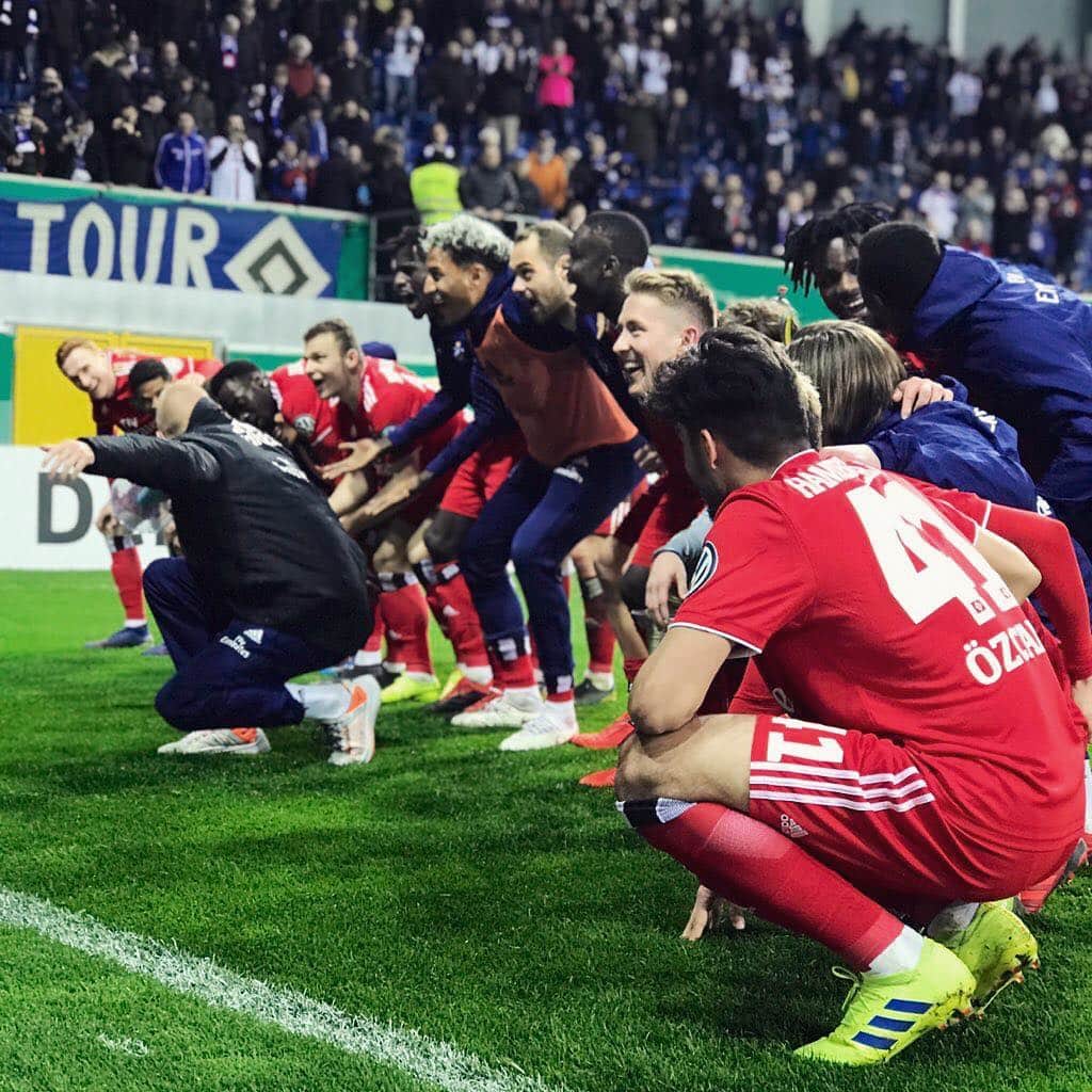 ハイロ・サンペリオのインスタグラム：「🇩🇪 Glückwunsch Kollegen! Wir sind in der #DFBPokal Vorschlussrunde ! Los Mannschaft! 💪🏻⚽ #nurderHSV @hsv #BeXtrem // 🇪🇸 ¡Enhorabuena a todos mis compañeros por su esfuerzo! ¡Ya estamos en semifinales de la DFB Pokal! Vamos equipo 💪🏻⚽」