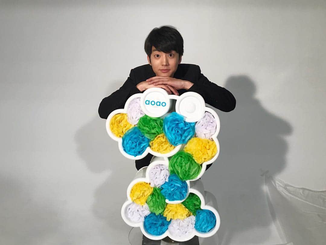 伊藤健太郎のインスタグラム：「明日4月4日(木)の『ZIP!』（日本テレビ系）観た方が良いよ！！ うん、そうしよう！ . @aoao_tt_  #aoao  #伊藤健太郎  #ZIP  #ナンダロウ」