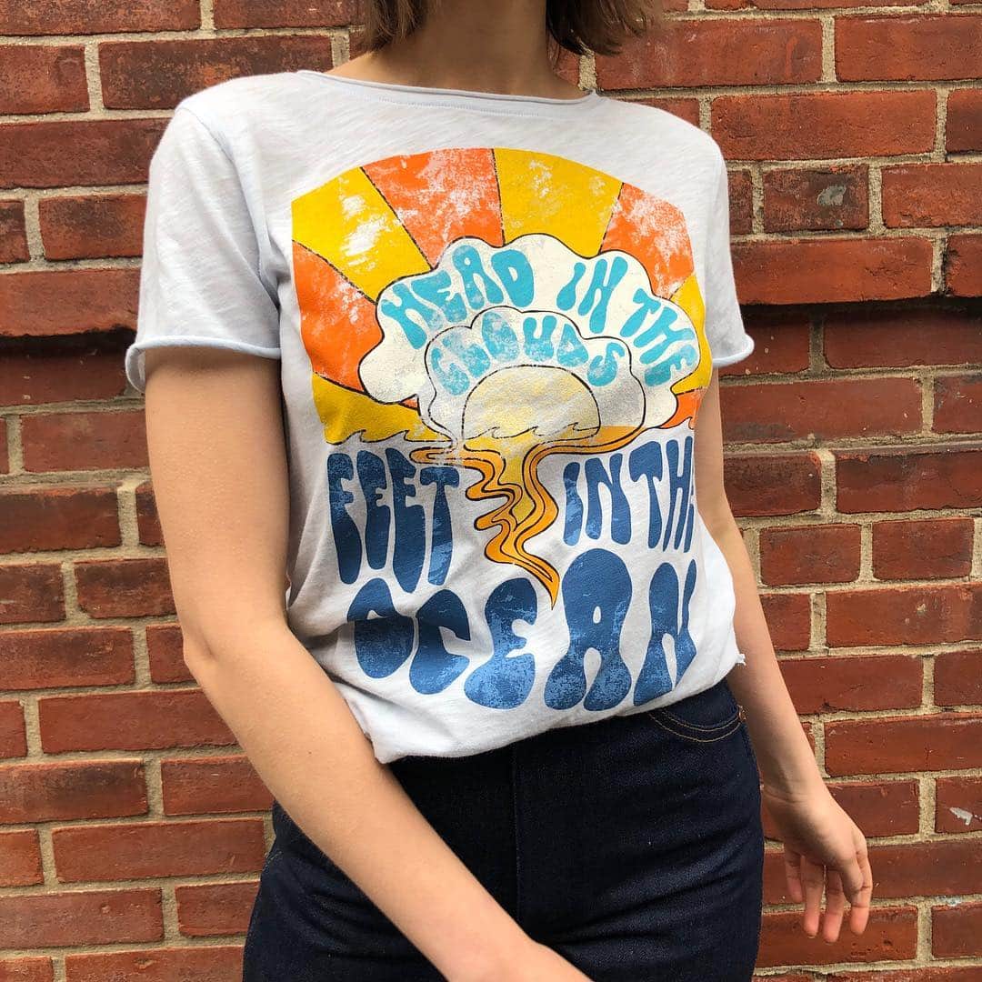 freepeopleさんのインスタグラム写真 - (freepeopleInstagram)「Your closet can’t wait. Treat it with the Feet In The Ocean Tee.」4月4日 0時03分 - freepeople