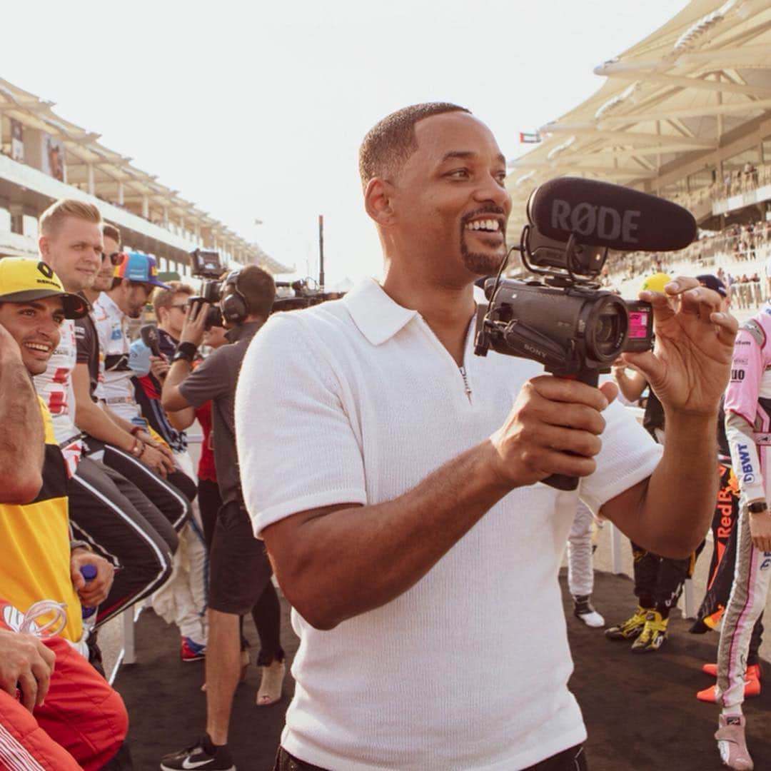 F1さんのインスタグラム写真 - (F1Instagram)「F1. Will Smith. And the Ultimate Bucket List. If you missed it last week, watch the full episode in the link in bio! . #Formula1 #F1 @willsmith #BucketList #AbuDhabiGP」4月4日 0時16分 - f1