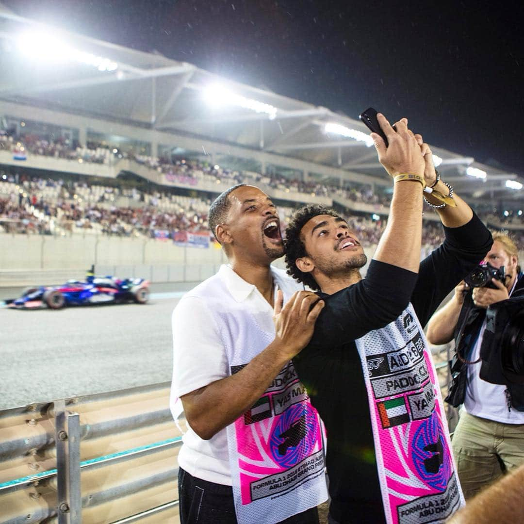 F1さんのインスタグラム写真 - (F1Instagram)「F1. Will Smith. And the Ultimate Bucket List. If you missed it last week, watch the full episode in the link in bio! . #Formula1 #F1 @willsmith #BucketList #AbuDhabiGP」4月4日 0時16分 - f1