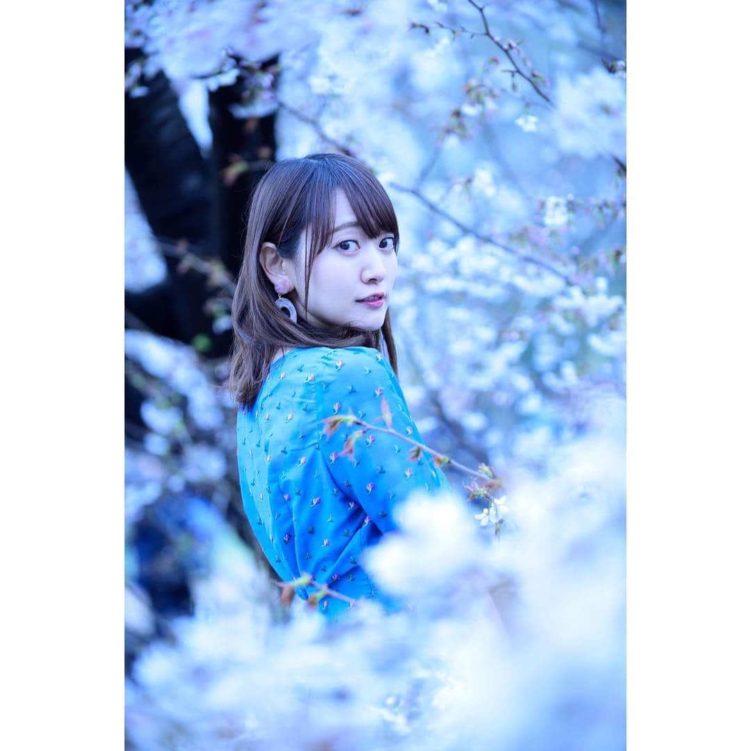 浜田コウさんのインスタグラム写真 - (浜田コウInstagram)「お花見行けてないので、この日桜たくさん見れてよかった〜🌸 #桜#cherryblossom#sakura#portrait#ポートレート#撮影#撮影会#写真好きな人と繋がりたい#snidel」4月4日 0時13分 - kou0929