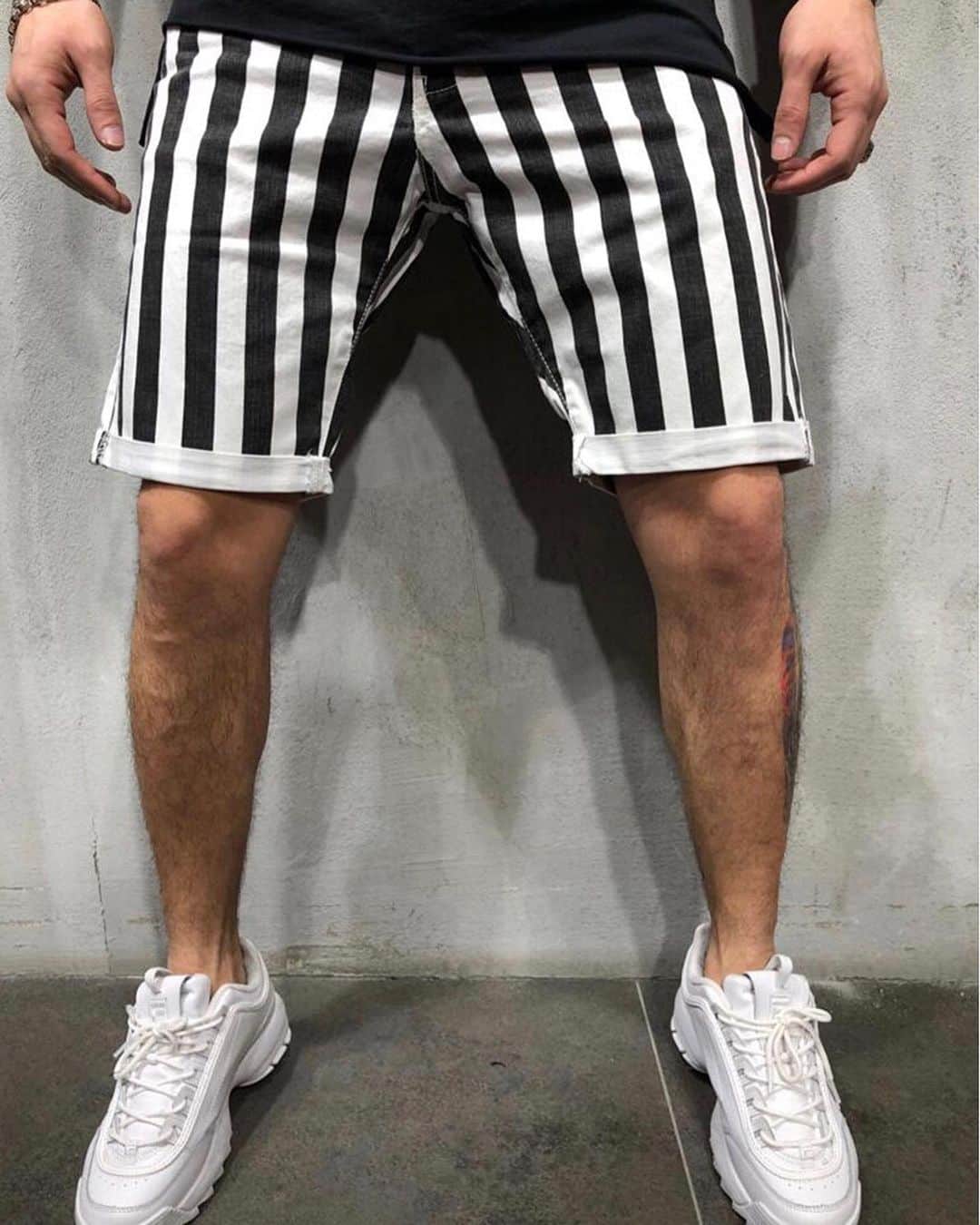 STYLE4GUYSさんのインスタグラム写真 - (STYLE4GUYSInstagram)「Looking for a new outfit? @gentlemantobe💥 got you covered 🙌 _ Offer ending soon: Get an extra $10 OFF🔥 + Free Shipping over $99 🚀  Follow @gentlemantobe 💥 and click their link in bio」4月4日 0時35分 - style4guys