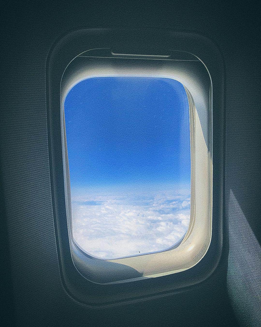 honoka のインスタグラム：「久しぶりの北海道 空気がおいしすぎた。 何回も深呼吸した。 冬の冷たい空気たまらなく好き。 びっくりするほど澄んでた。  北海道たくさん行けるように頑張ろ。  来てくれたみんな ありがとう❤️」