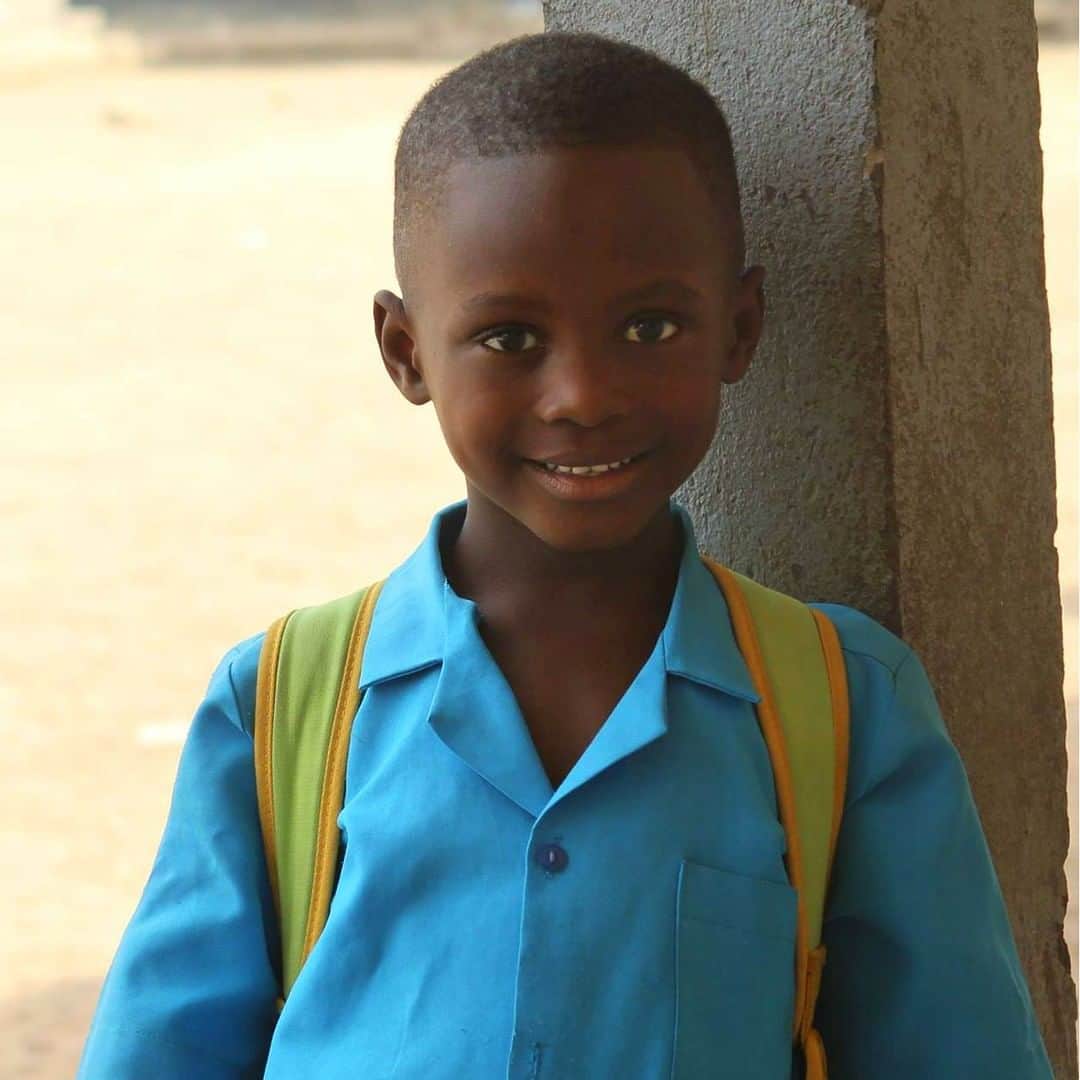 unicefさんのインスタグラム写真 - (unicefInstagram)「“When I am big, I want to build plenty of houses so every poor person in my country will have a place to sleep.” Michael, 6, wants to be an engineer in #SierraLeone when he grows up. @unicefsierraleone」4月4日 0時45分 - unicef