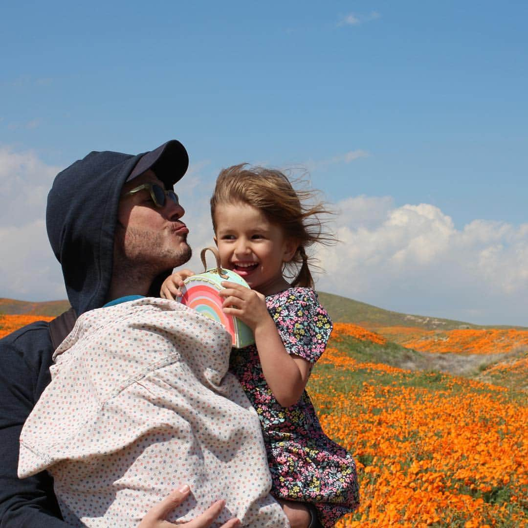 テイト・エリントンさんのインスタグラム写真 - (テイト・エリントンInstagram)「Yesterday was...perfect! For some reason I opted to dress like Ted Kaczynski. #superbloom2019 #superbloom」4月4日 0時46分 - tateellington