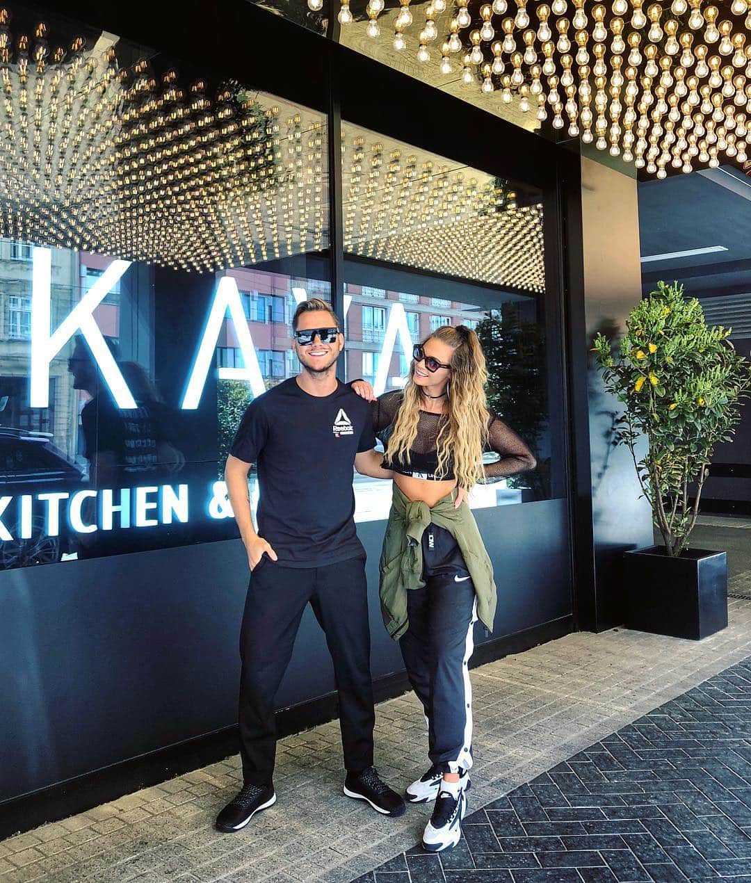 Keelaのインスタグラム：「Tänk att ha några drömdagar i München med såhär trevligt sällskap 🔥🙌🏻 @viktorfrisks」