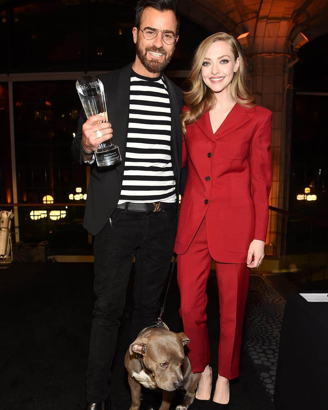 アマンダ・サイフリッドさんのインスタグラム写真 - (アマンダ・サイフリッドInstagram)「Congratulations @justintheroux (and Kuma🐾) and all the honorees at last night’s @bestfriendsanimalsociety gala. We’re closer every day to #nokill and #savingthemall I 🧡 this organization!!」4月4日 1時21分 - mingey