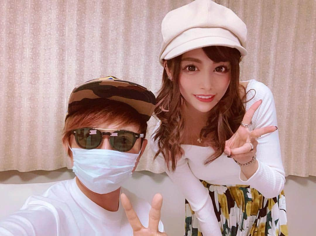 サキ吉さんのインスタグラム写真 - (サキ吉Instagram)「今日も仲良しラフィと動画撮りました😌 お楽しみにね🤟🤟🤟 ． #サキラファ #youtuber  #チャンネル登録よろしくね」4月4日 1時21分 - sakikichi1201