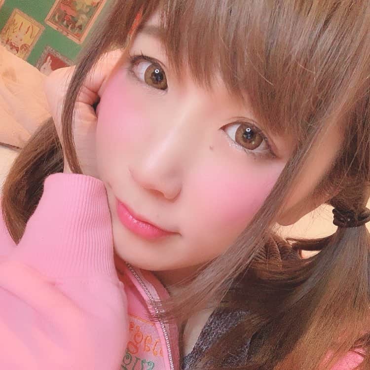 のインスタグラム：「ツインテでもいいやんな？  #selfie#ootd#instagood#셀카#셀피 #셀스타그램#데일리록#me#followme#instagood #instadiary #instalike #instamood #instalove #instafollow #instapic #instaphoto#扎心了#粉我#我的最愛」