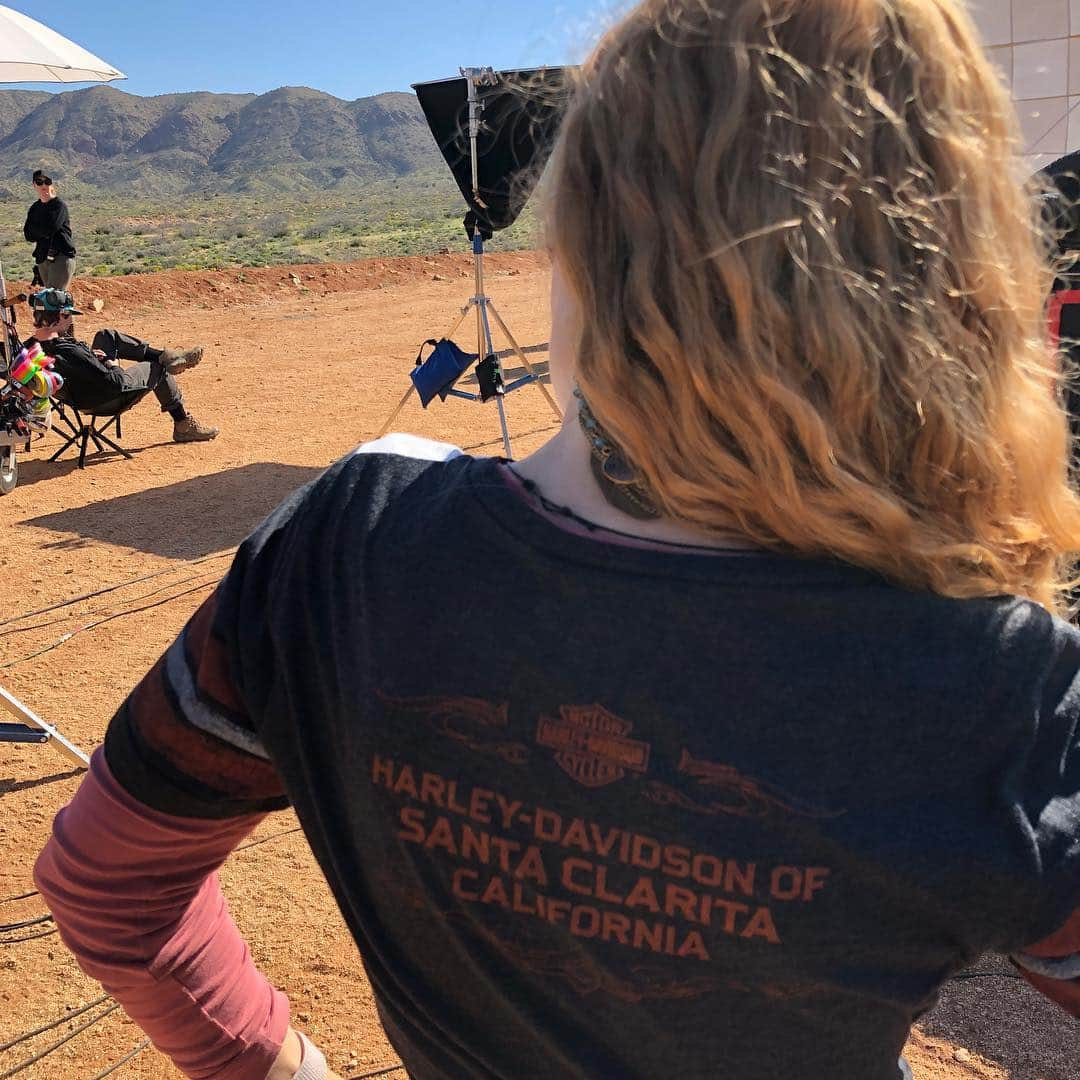 ロバート・パトリックさんのインスタグラム写真 - (ロバート・パトリックInstagram)「Representing on the set of GUNNYTIME my makeup gal Amy! @santaclaritaharley #arizona」4月4日 1時41分 - ripfighter