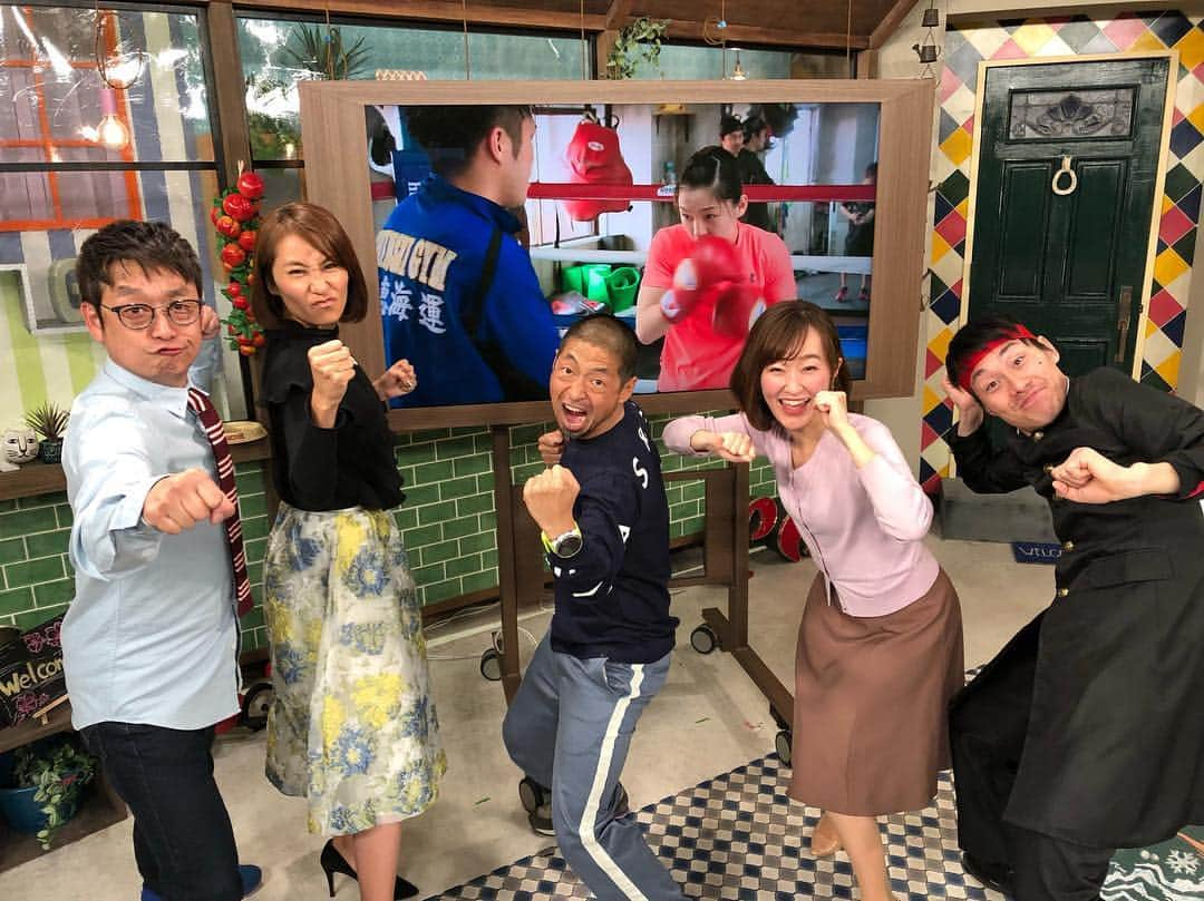 団長安田さんのインスタグラム写真 - (団長安田Instagram)「#ゲツキン火曜日特集は女子プロボクシング #団長安田 #安田大サーカス団長 #女子テニス国別対抗戦チケットプレゼント  @getsukin_eo」4月4日 1時49分 - dancyoyasuda