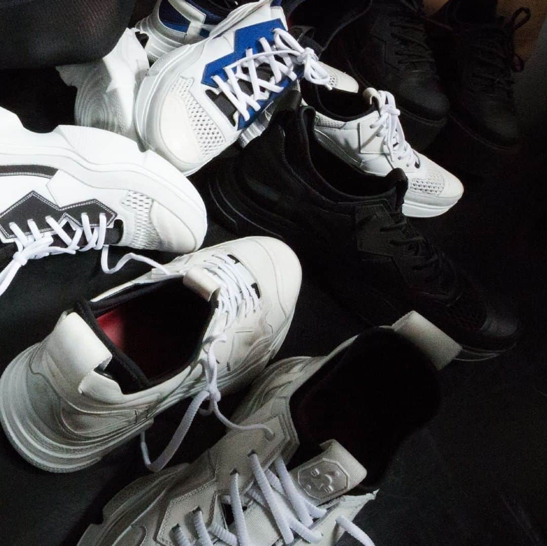 のインスタグラム：「Scegli la tua preferita! PULSAR by BRUNO BORDESE . . . . . . . . . #PULSAR #sneakers #shoes #man #woman #newcollection #spring #summer #ss19 #leather #sock #mesh #brunobordese #white #grey #black #blue #sport #mood #fashion #fashiondesign #shoesoftheday #madeinitaly #shoesaddict #footwear #streetwear #instashoes #shoesaddict #milano」