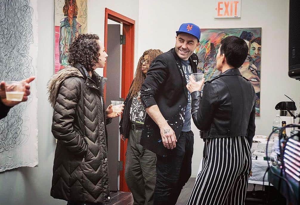 のインスタグラム：「We LOVE what #CelebrityPopPortraitArtist, Blake Jamieson, created with our #Blazer! 🎨🎨🎨 Looking good at your #ArtShow! #IkeBeharGentleman . . #PaintSplatter #Style #Suit #IkeBehar #Custom #Unique #Menswear」