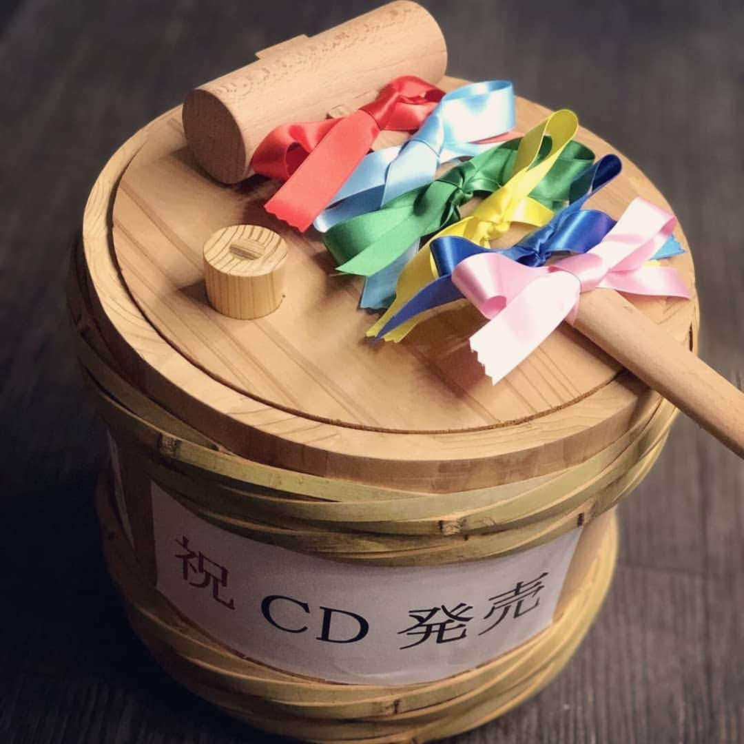 みさこのインスタグラム：「好きな人がお祝いくれました🍶✨ #バンもんノーリミット」