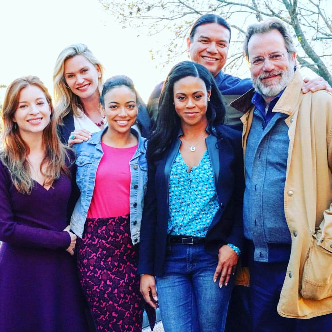 ナターシャ・ヘンストリッジさんのインスタグラム写真 - (ナターシャ・ヘンストリッジInstagram)「@diggstowncbc episode’s 5 and 6 tonight back to back on CBC peeps! Check it out... these are some good ones... Colleen goes head to head with a judge and another lawyer... fun stuff」4月4日 2時20分 - natashahenstridge