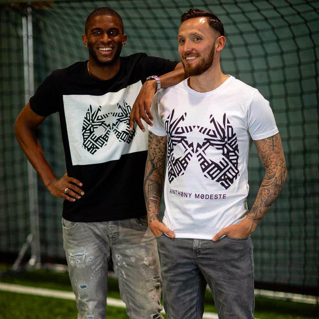 マルコ・ヘーガーのインスタグラム：「🧔🏻 🤓👨🏿 @am27apparel @anthonymodeste27 #comingsoon  #inked #tattoo #effzeh #friends #liebedeinestadt #mh6 #köln」