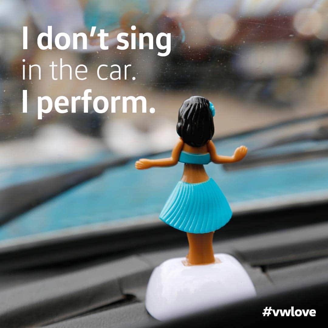 フォルクスワーゲンさんのインスタグラム写真 - (フォルクスワーゲンInstagram)「I don’t sing in the car. I perform. #dance #vwlove #volkswagen #vw」4月4日 2時56分 - volkswagen