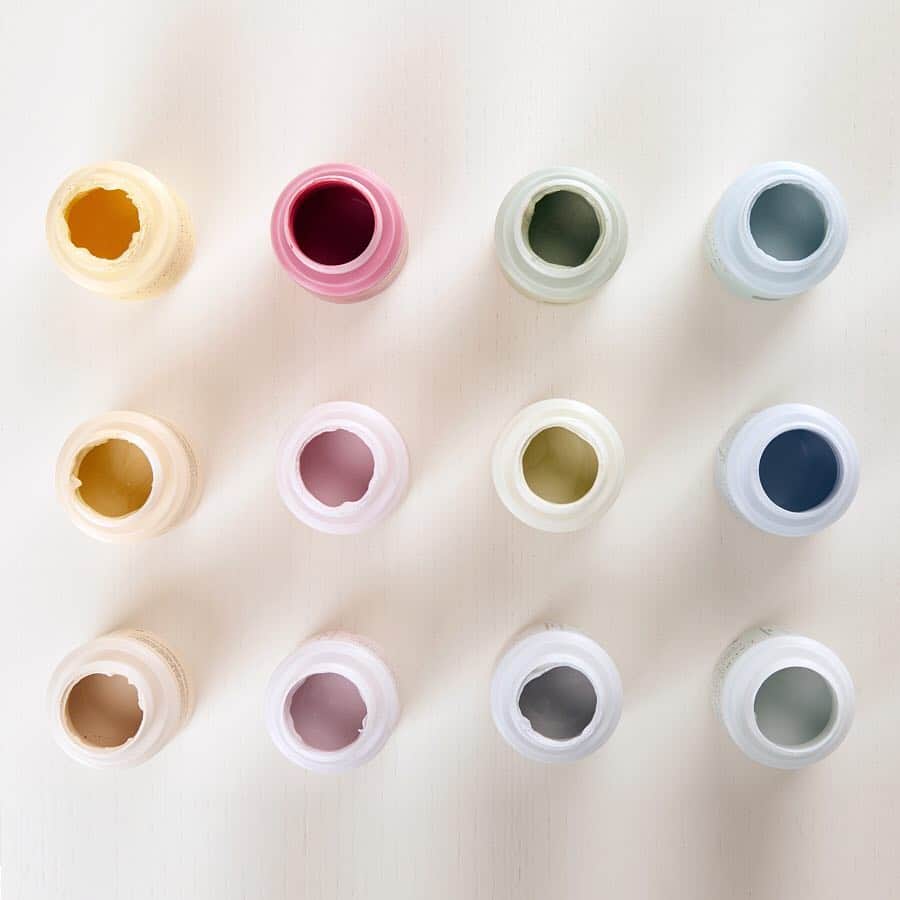 のインスタグラム：「Thinking about redecorating this upcoming bank holiday weekend? Choose from our wide range of paints, created using the richest pigment for depth of colour and even results. All of our sample pots are available to order online and in store, so get browsing today and discover your perfect palette in time for Easter」