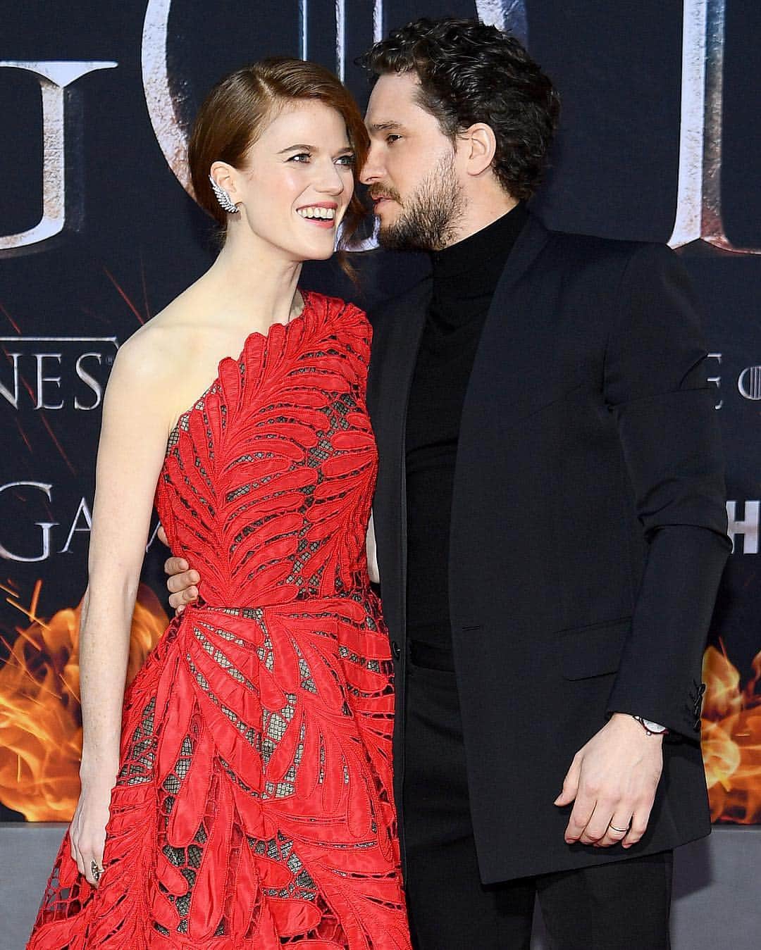 Just Jaredさんのインスタグラム写真 - (Just JaredInstagram)「#RoseLeslie and #KitHarington are a perfect pair at the @gameofthrones Season 8 premiere. #GameOfThrones Photos: Getty」4月4日 8時50分 - justjared
