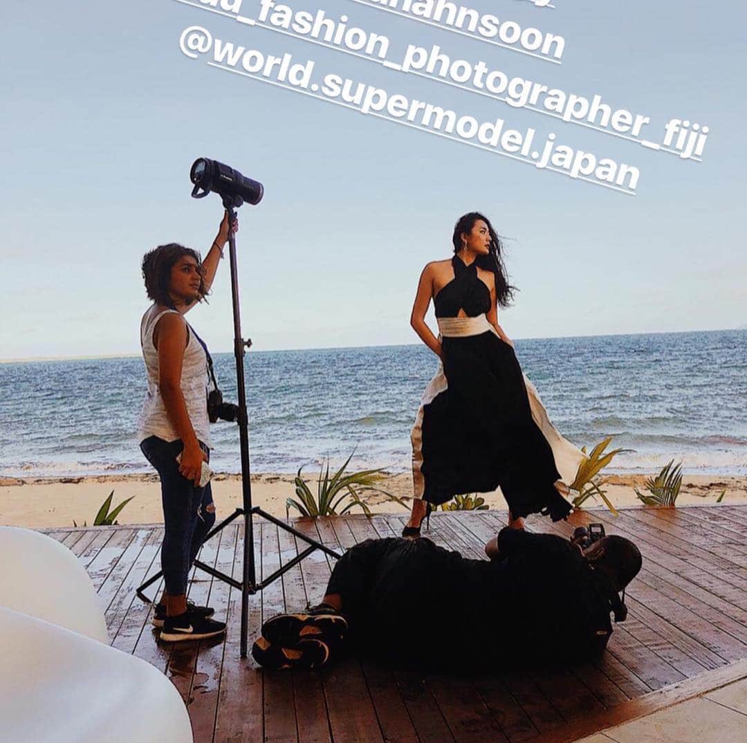 大島央照さんのインスタグラム写真 - (大島央照Instagram)「Nice! Photo team!!! 一日中撮影をしています。WSP参加者はいつでも撮られてもいい様に、事前に衣裳も考えられてます⭐️ WSP大会の様子、随時更新しています。 ストーリー、@world.supermodel.japan @world_supermodel_production 是非チェックしてください✨  #worldsupermodel #worldsupermodeljapan #worldsupermodelproduction #worldsupermodelproduction2019 #wsp2019 #model #world #フィジー #fiji #photo #photography #shooting #movie  #モデルになりたい人 #モデル大会 #ウォーキング #ページェント #コンペティション #美 #beuty #美意識 #girls #smile」4月4日 3時24分 - chiakioshima
