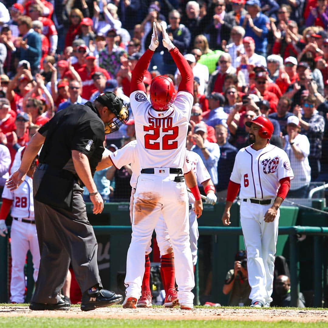 ワシントン・ナショナルズさんのインスタグラム写真 - (ワシントン・ナショナルズInstagram)「If you’re Juan Soto and you homered clap your hands 👏👏」4月4日 3時24分 - nationals