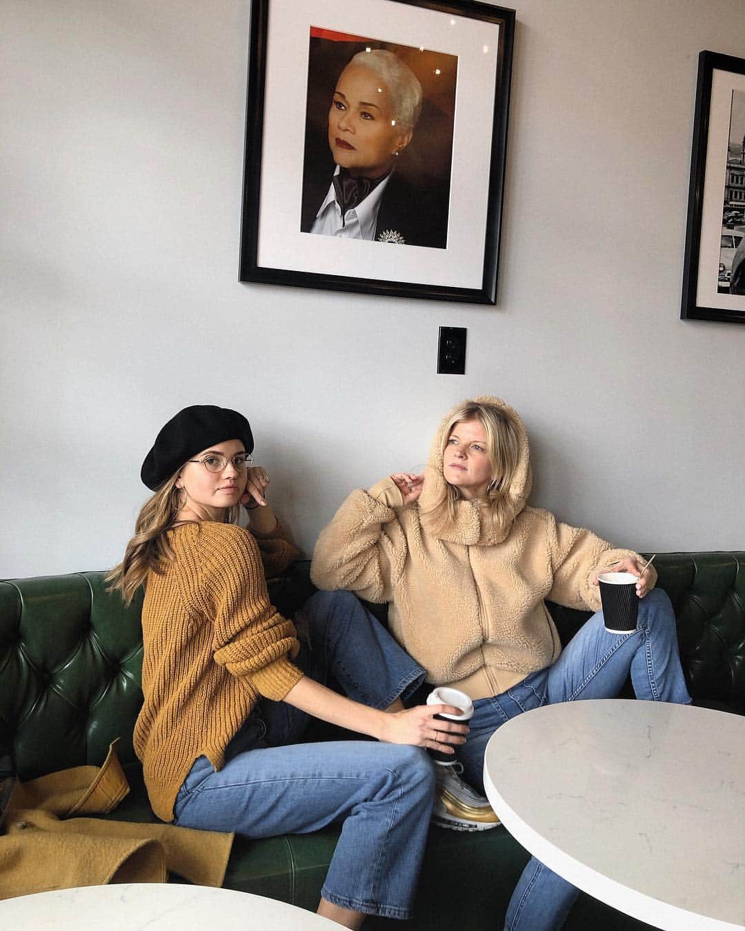 デビー・ライアンのインスタグラム：「*quietly opens the drop-down menu* *stealthily turns on post notifications* nobody: me: No I did this a long time ago, with everyone yeah, I was just making sure YOU did #dopewomen2019」