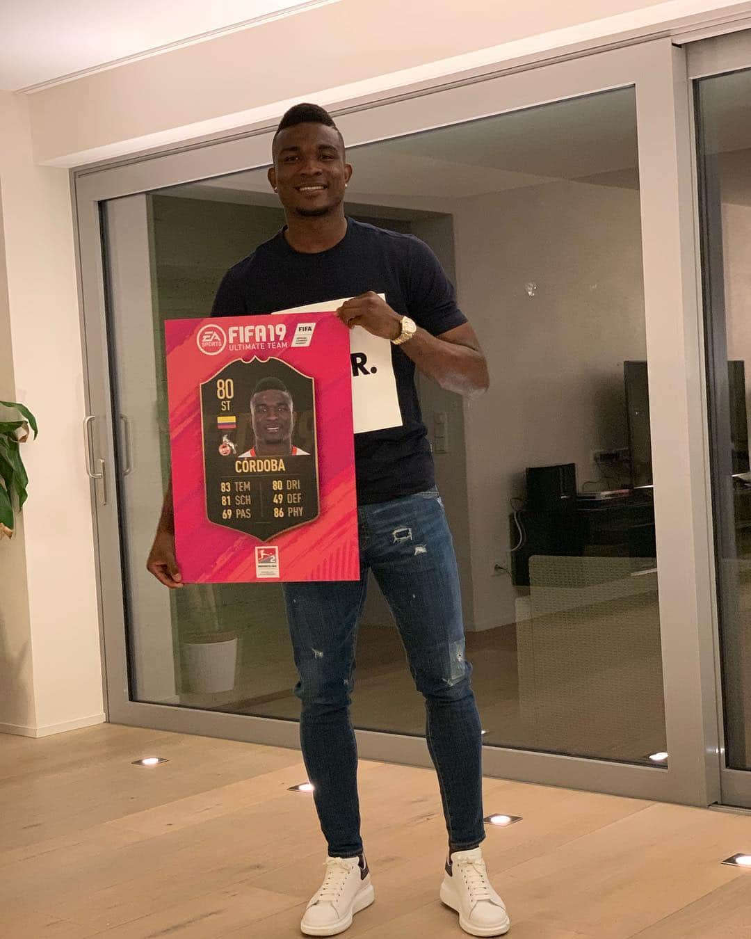 ジョン・コルドバさんのインスタグラム写真 - (ジョン・コルドバInstagram)「vielen dank @easportsfifa #FIFA19 #FUT#TOTW🤙🏾⚽️」4月4日 4時13分 - jhoncordoba9