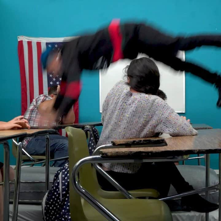 Hannah Stockingのインスタグラム：「Career day in the future 🤘😤 @anwar #fail (full vid on my YouTube channel)」