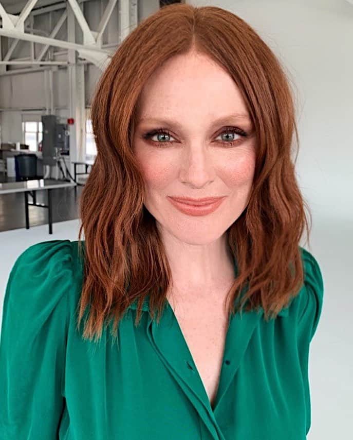 Hung Vanngoさんのインスタグラム写真 - (Hung VanngoInstagram)「@juliannemoore from this afternoon 🧡. 💇 @marcusrfrancis 💄 @hungvanngo」4月4日 4時40分 - hungvanngo