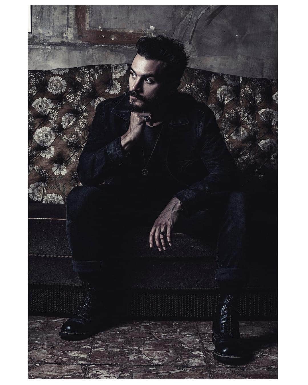 マイケル・マラーキーのインスタグラム：「delaville café, paris // 📷 @francoisberthier」