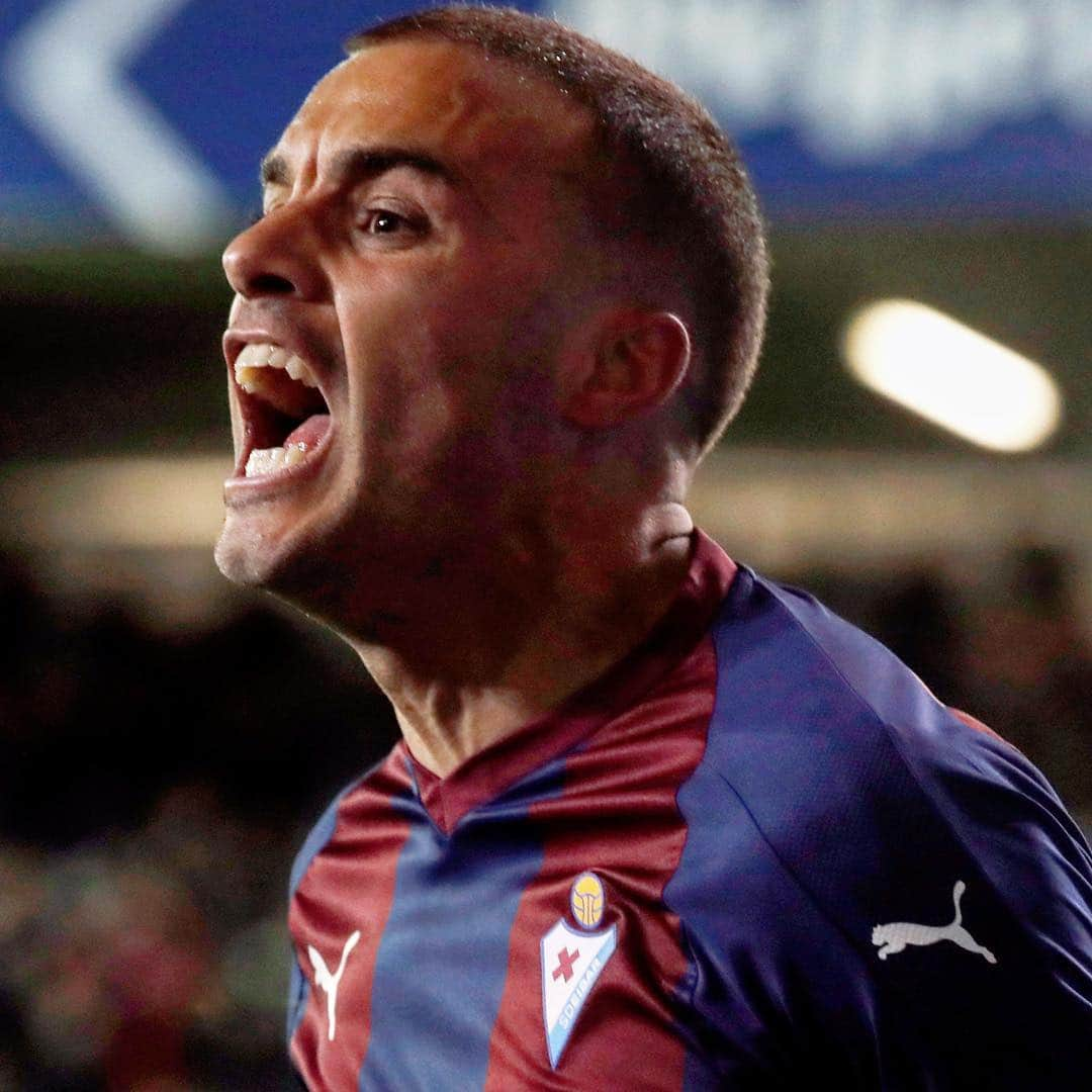 LFPさんのインスタグラム写真 - (LFPInstagram)「😱 That face when you score after two years of injuries. Congrats, @pleonsanchez! 👏🏻👏🏻 • #Eibar #PedroLeon #EibarRayo #LaLigaSantander #LaLiga #Goal」4月4日 5時28分 - laliga