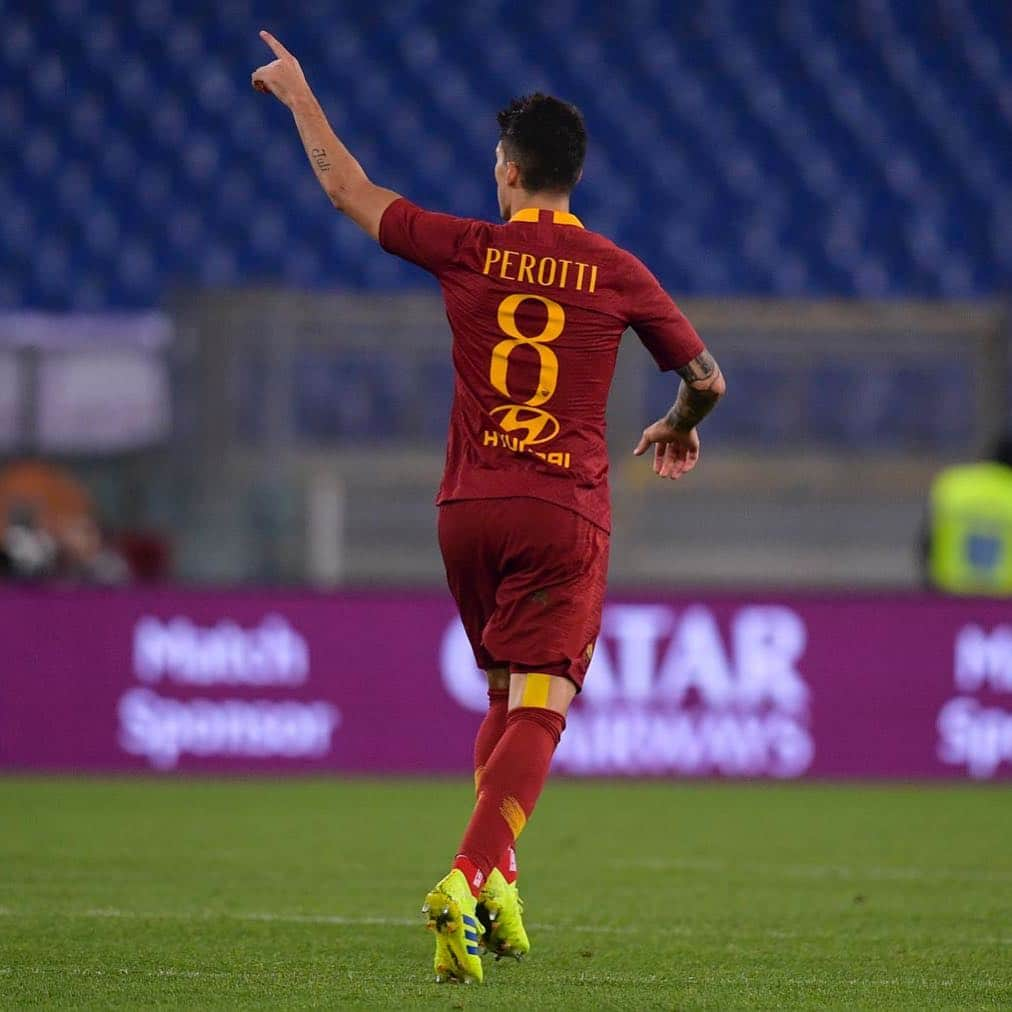 ASローマさんのインスタグラム写真 - (ASローマInstagram)「#RomaFiorentina ends in a 2️⃣-2️⃣ draw at the Olimpico... 🐺 #ASRoma」4月4日 6時01分 - officialasroma