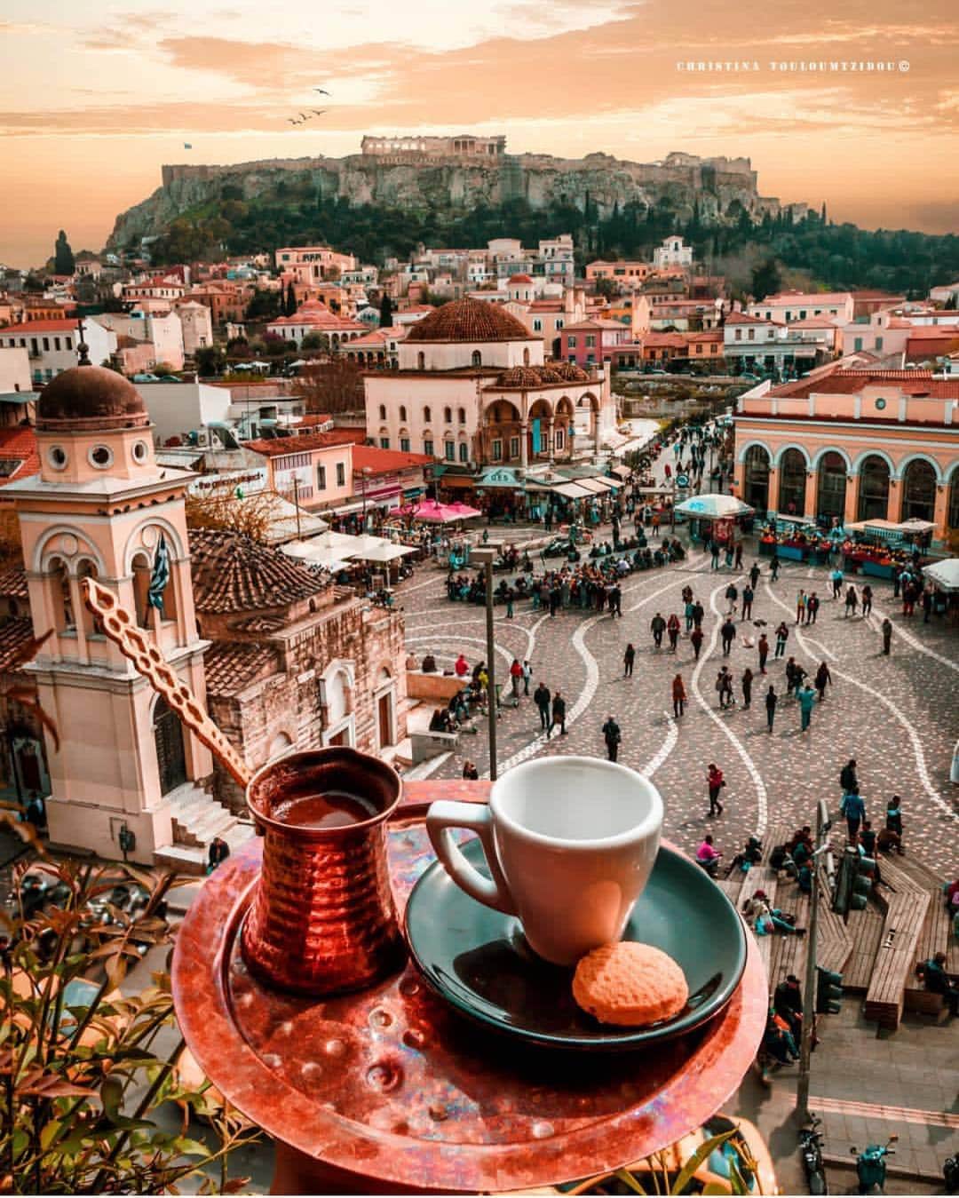 Wonderful Placesさんのインスタグラム写真 - (Wonderful PlacesInstagram)「Monastiraki Square - Athens ✨❤️❤️❤️✨ . Picture by ✨✨@christinatouloumtzidou✨✨ #wonderful_places for a feature ❤️」4月4日 6時01分 - wonderful_places