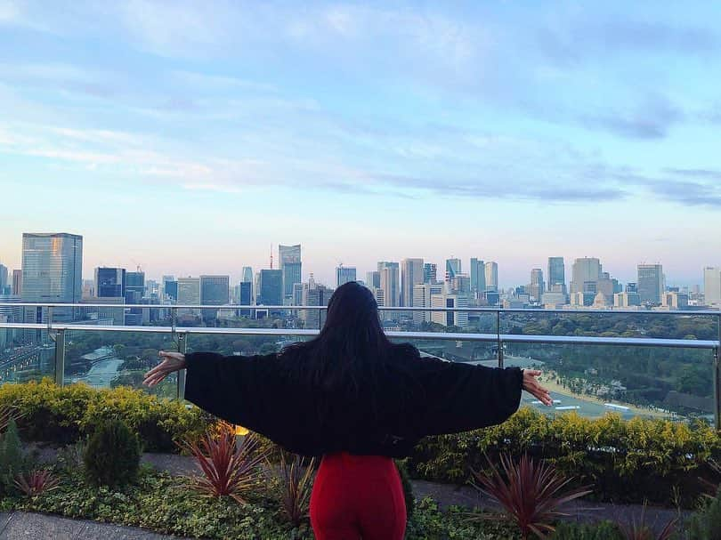 ニコール・シャージンガーさんのインスタグラム写真 - (ニコール・シャージンガーInstagram)「Woke up in Tokyo 🇯🇵」4月4日 6時22分 - nicolescherzinger