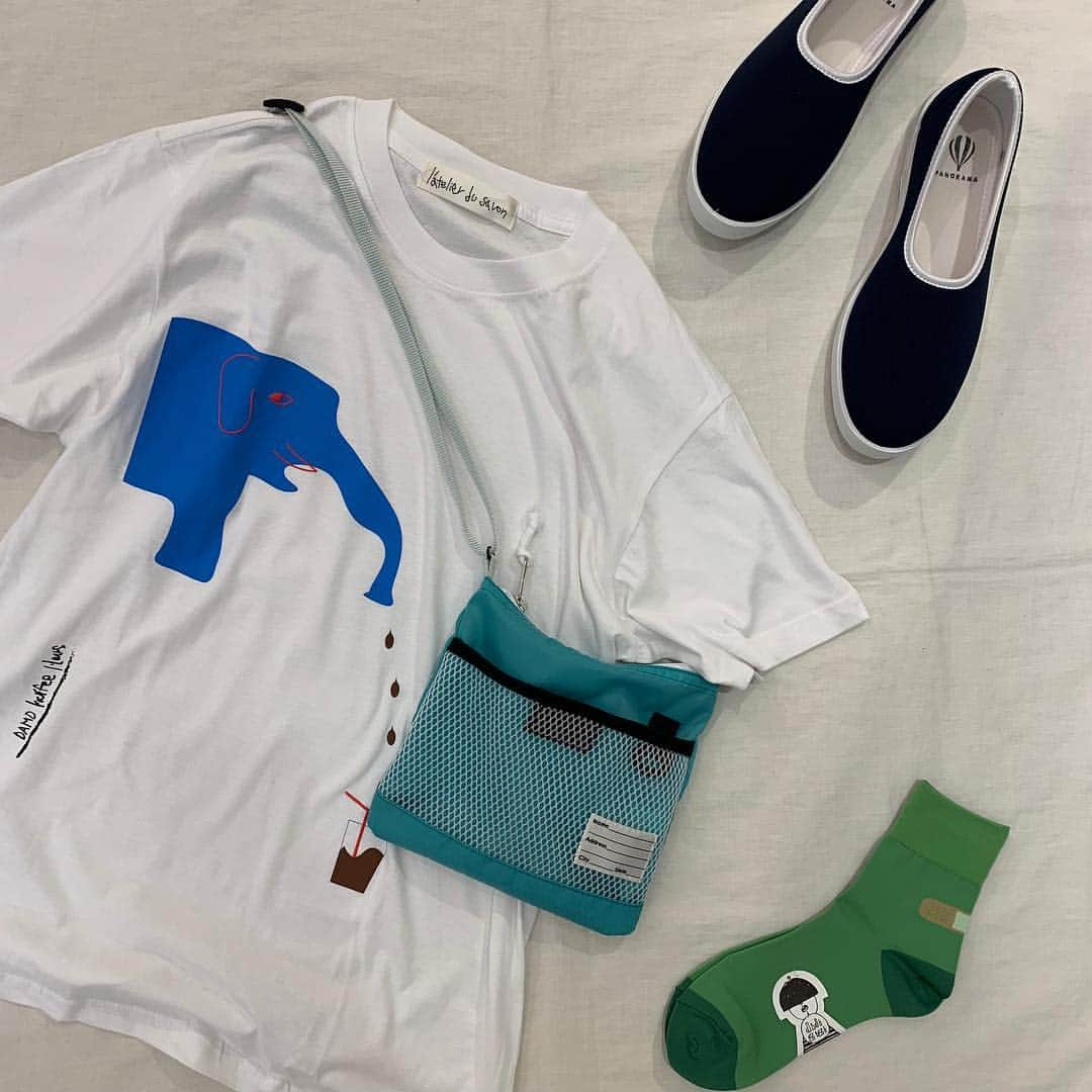 l'atelier du savonさんのインスタグラム写真 - (l'atelier du savonInstagram)「. . . ・T-shirt ¥6,000 DAMO collaboration T-shirt . ・shoes ¥5,000 l'atelier du savon . ・bag ¥3,500 I AM I in fact... . ・socks ¥2,100 didizizi . . . ーーーーーーーーーーーー . 仙台のコーヒーショップ DAMOさんとの コラボTシャツ。 小物も遊び心のある アイテムでまとめて。 . ーーーーーーーーーーーー . #latelierdusavon #DAMO」5月3日 10時20分 - latelier_du_savon_official