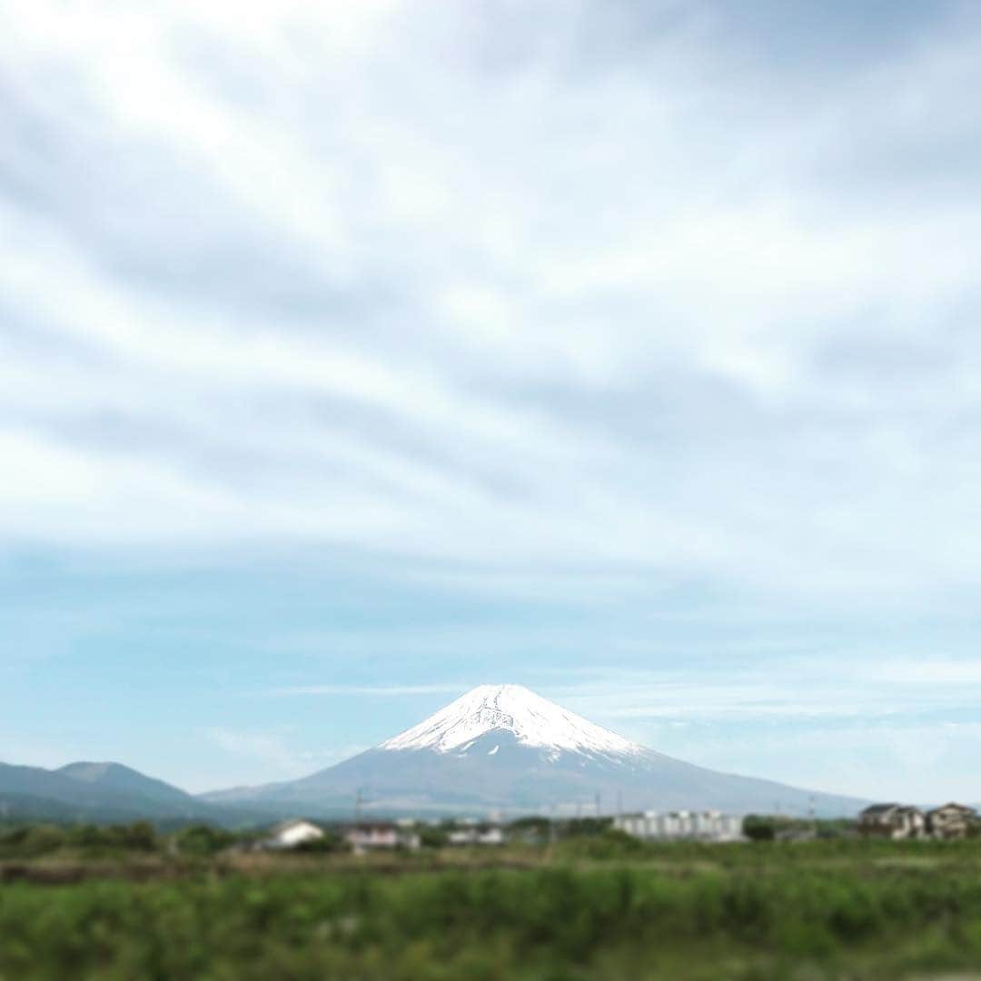 山本左近さんのインスタグラム写真 - (山本左近Instagram)「富士スピードウェイに向かってます〜  #富士スピードウェイ #スーパーGT」5月3日 10時30分 - sakon_yamamoto