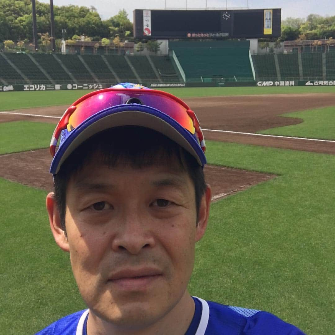 山田スタジアムさんのインスタグラム写真 - (山田スタジアムInstagram)「ただの草野球  #ほっともっとフィールド神戸  #ベンチスタート #草野球」5月3日 10時38分 - yamadastadium