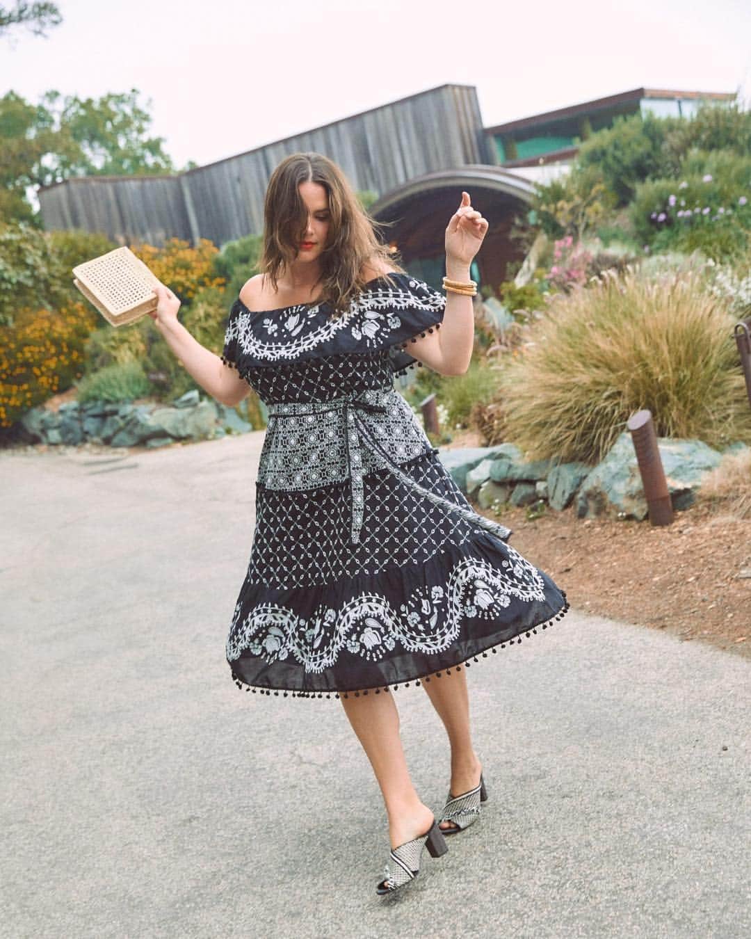 Anthropologieさんのインスタグラム写真 - (AnthropologieInstagram)「Our spin on dinner dressing ✨ (link in profile to shop @candicehuffine's look) #APlusbyAnthropologie」5月3日 11時03分 - anthropologie