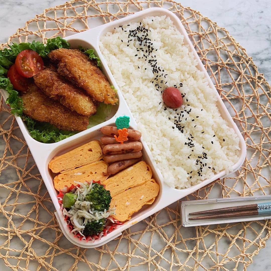 本田しおりさんのインスタグラム写真 - (本田しおりInstagram)「#今日のお弁当  #とんかつ弁当 #とんかつ#牛乳と粉チーズ入り出し巻き卵#ブロッコリー🥦としらすのペペロンチーノ#ポークピッツ  #お弁当 #本田弁当 #旦那さん弁当 #神ちゃん弁当 #神弁（ガミ弁） ↑ しつこい」5月3日 11時04分 - _shiori_honda_
