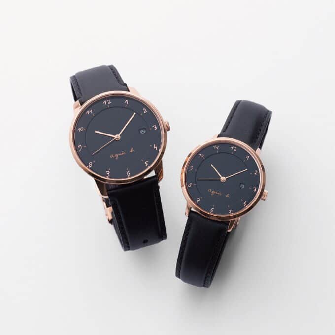 TiCTACさんのインスタグラム写真 - (TiCTACInstagram)「「agnes b.」各¥29,000+tax  TiCTAC別注の最新カラー、黒×ローズゴールドのシックなペアモデル。プレゼントにもおすすめです。 ・ 二人の記念日にお揃いの腕時計を。一緒の時も離れている時も、いつも身に着ける腕時計が二人の時間を繋ぎます。 ・ #agnesb  #agnèsb  #agnesbwatch  #agnesbmontres  #アニエスベー #アニエスベー時計  #アニエスb  #アニエスb時計  #フレンチシック #フレンチベーシック  #watch #pairwatch  #ペアウォッチ #おそろい #おそろいの時計 #お揃い #お揃いの時計  #結婚記念日プレゼント #記念日プレゼント時計 #誕生日プレゼント時計 #クリスマスプレゼント時計 #時計クリスマスプレゼント #バレンタインプレゼント時計  #チックタック神戸ミント店  #手元コーデ  #手元くら部  #手元倶楽部 #手元のおしゃれ  #おしゃれな人は手元がすてき #腕時計コーデ」5月3日 11時14分 - tictac_press
