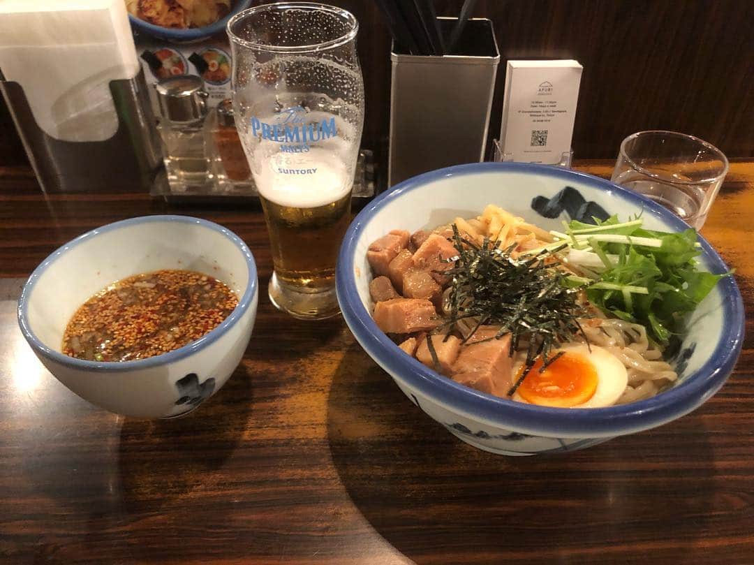 まなぶ（ステレオパンダ）のインスタグラム：「昨日は大喜利ライブ終わりにタケイと初阿夫利に行った。つけ麺美味しかった！」